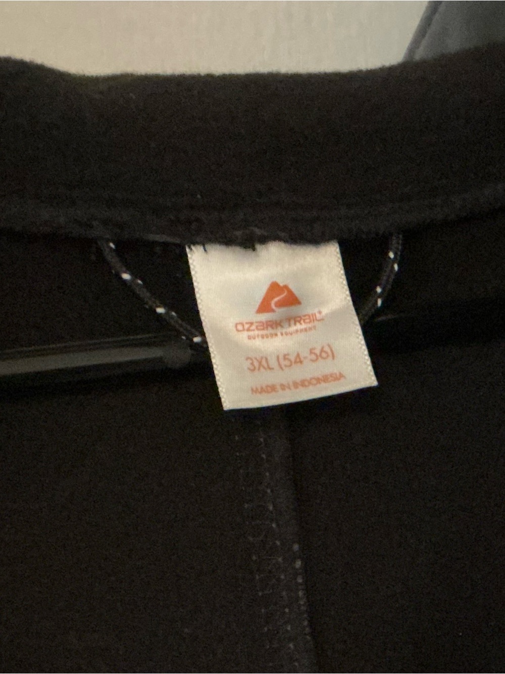 Ozark Trail dark gray Fleece Jacket with Orange Logo Tag - Picture 4 of 6